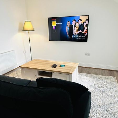 Barnet House Serviced Apartments Dunfermline Esterno foto