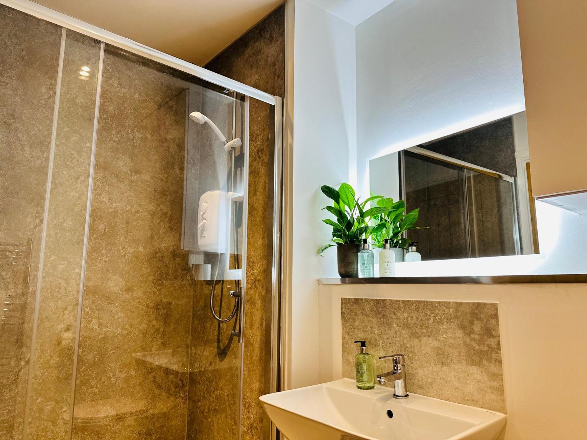 Barnet House Serviced Apartments Dunfermline Esterno foto