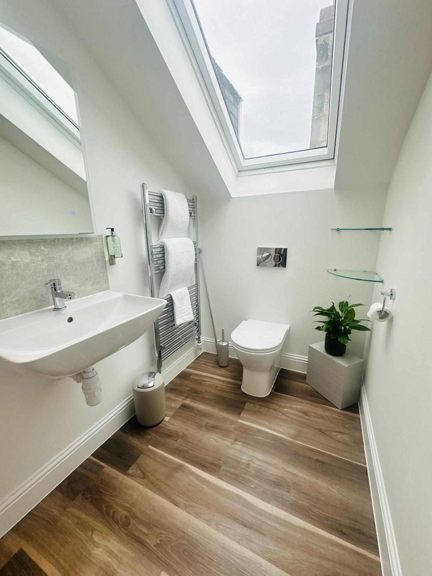 Barnet House Serviced Apartments Dunfermline Esterno foto