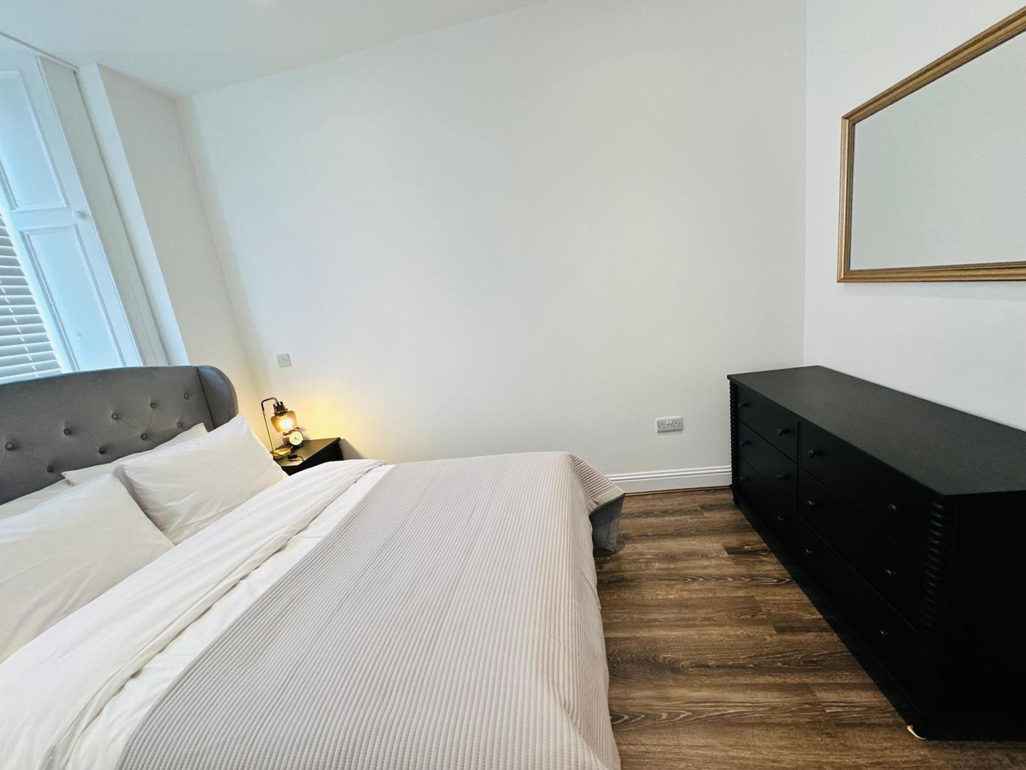 Barnet House Serviced Apartments Dunfermline Esterno foto