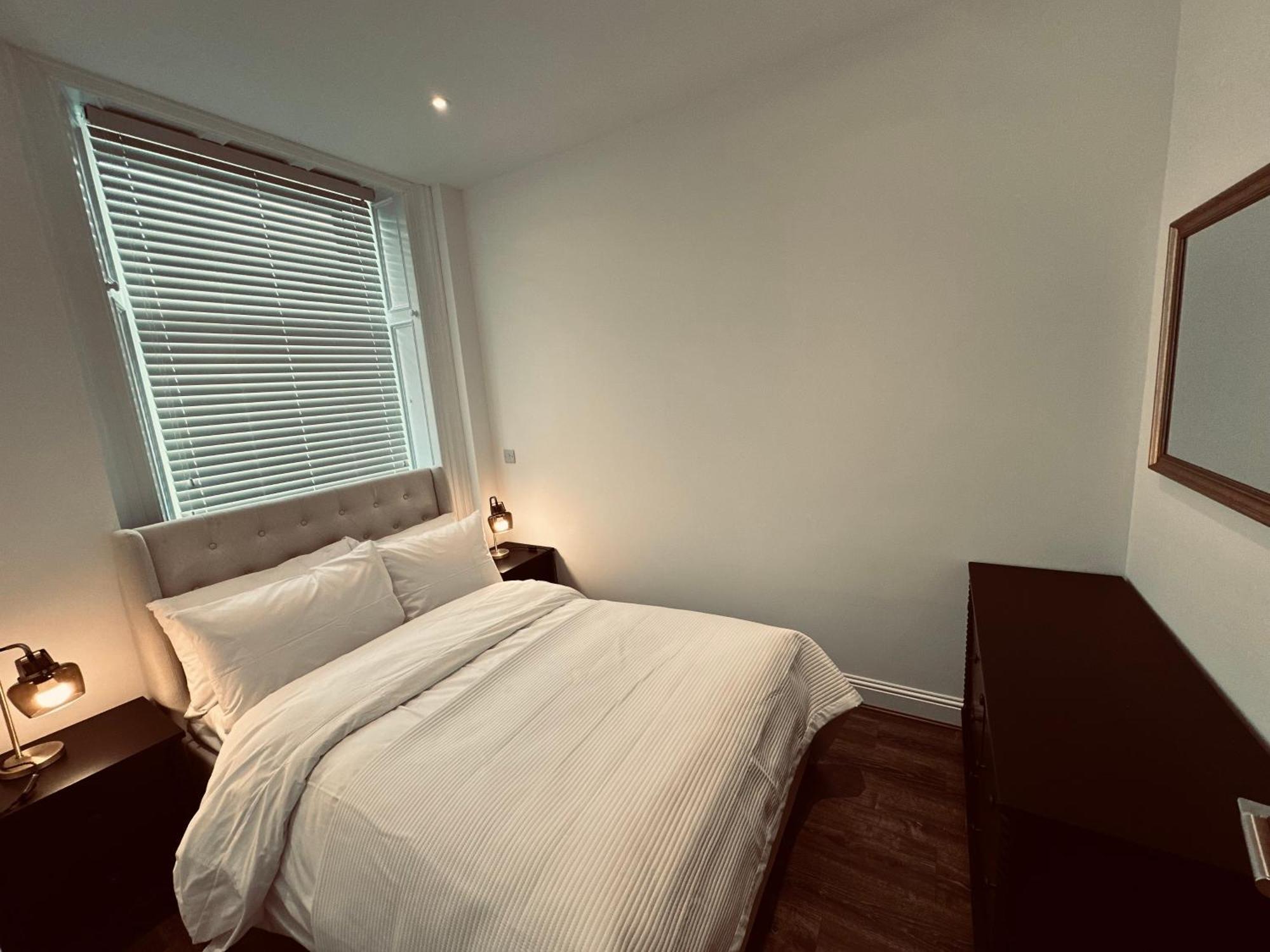Barnet House Serviced Apartments Dunfermline Esterno foto