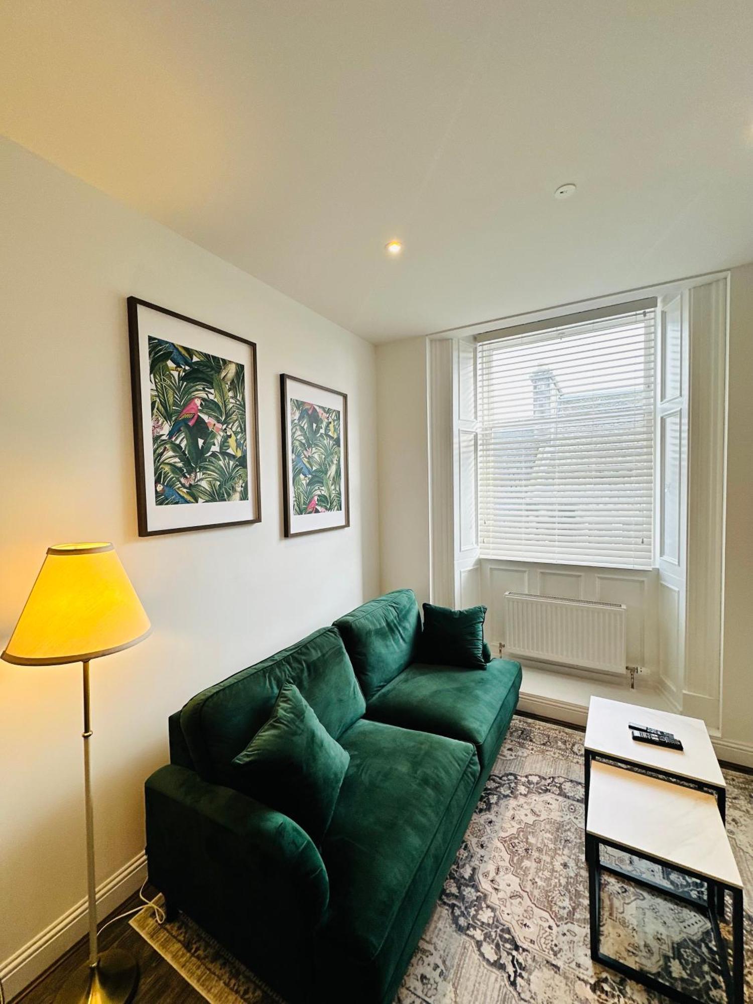 Barnet House Serviced Apartments Dunfermline Esterno foto