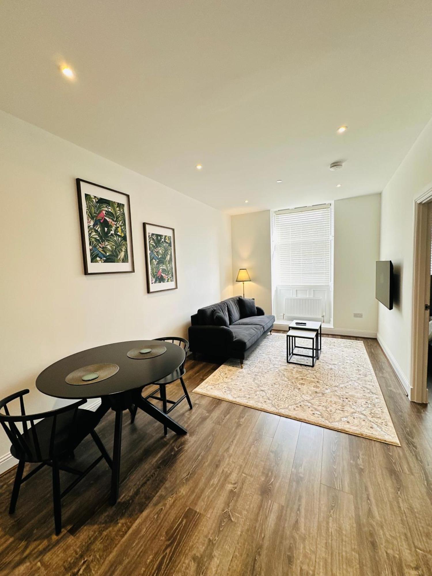 Barnet House Serviced Apartments Dunfermline Esterno foto