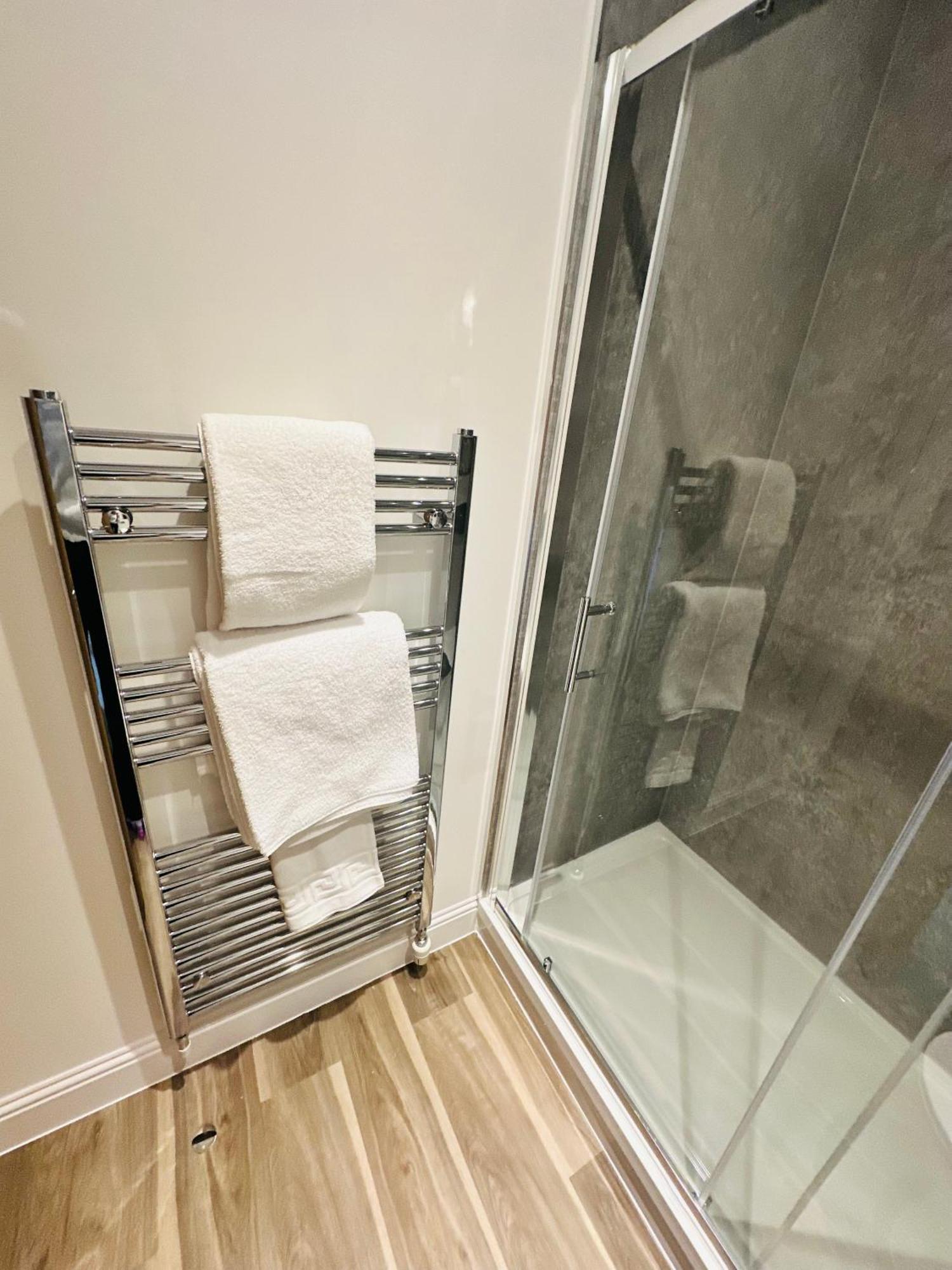 Barnet House Serviced Apartments Dunfermline Esterno foto