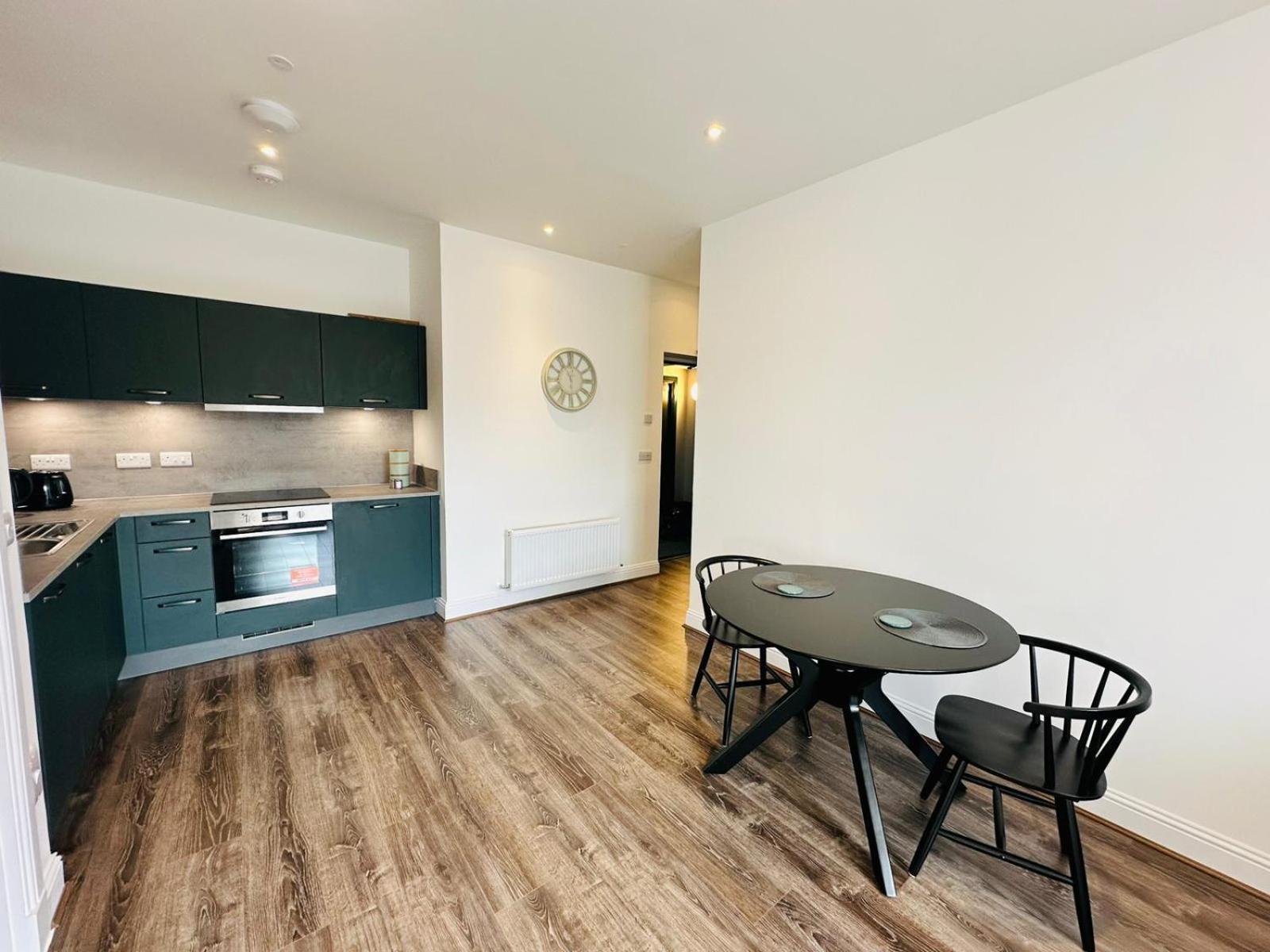 Barnet House Serviced Apartments Dunfermline Esterno foto