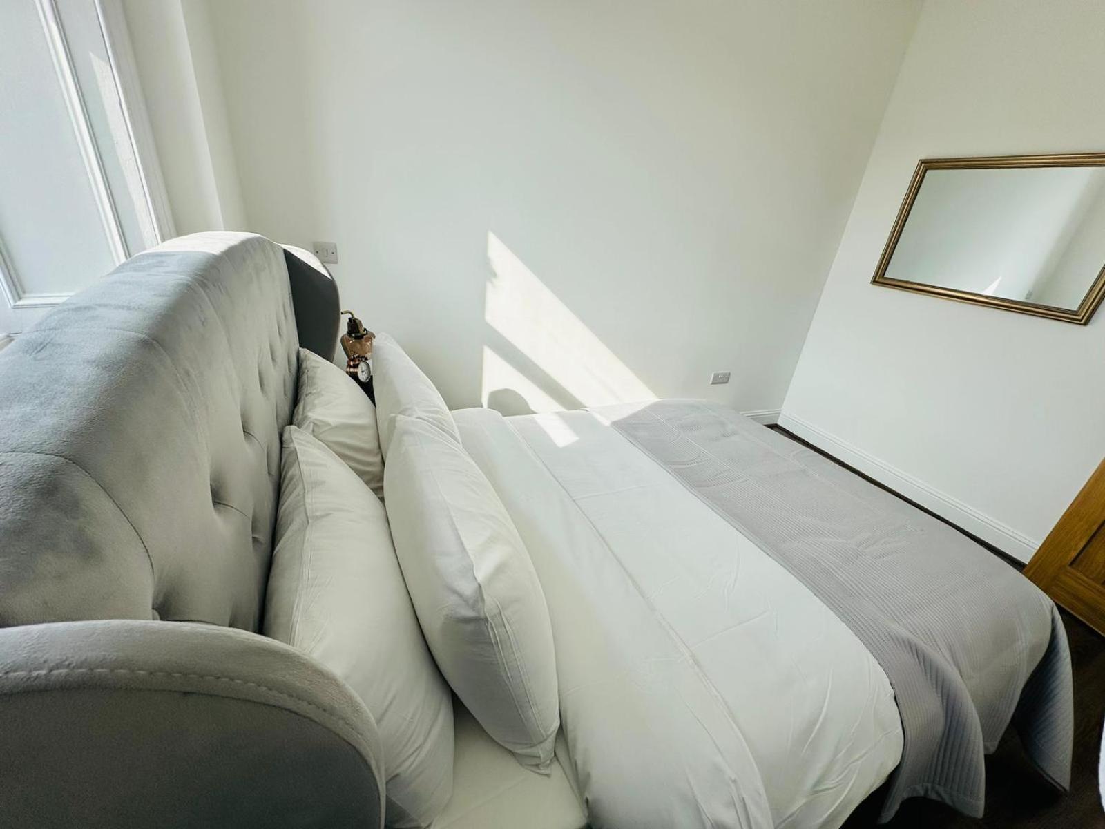 Barnet House Serviced Apartments Dunfermline Esterno foto
