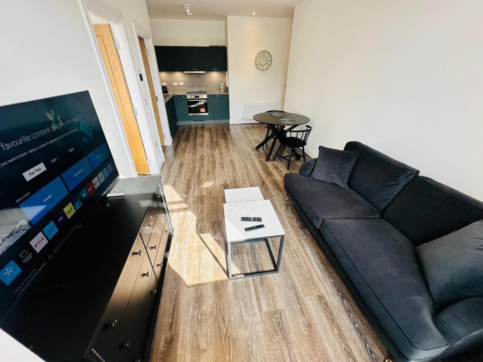 Barnet House Serviced Apartments Dunfermline Esterno foto