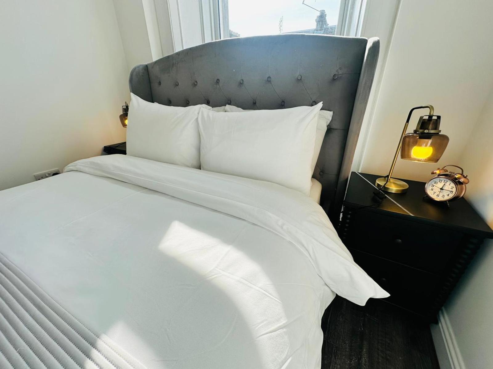 Barnet House Serviced Apartments Dunfermline Esterno foto